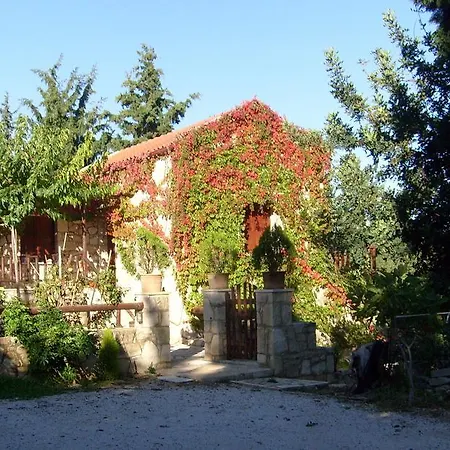 Летний дом Manoli's House Douliana