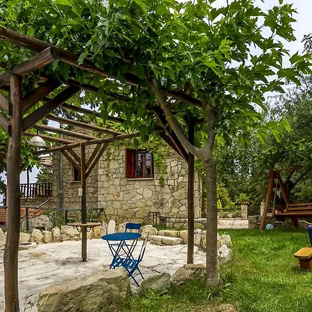 Manoli's House * Douliana